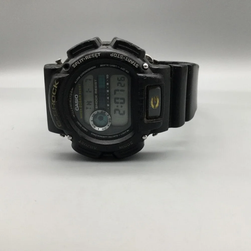 Casio G-Shock DW-9025 Mens Watch 44mm Gray Digital Black Resin Sport New Battery